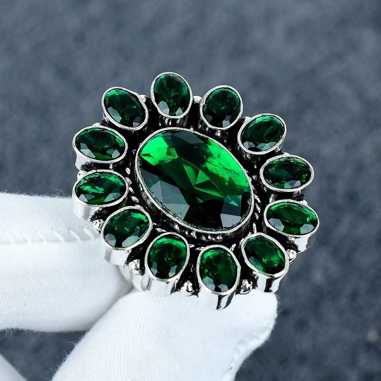 Beautiful Chrome diopside Ring 925 Sterling Silver Designer Wedding Jewelry Ring