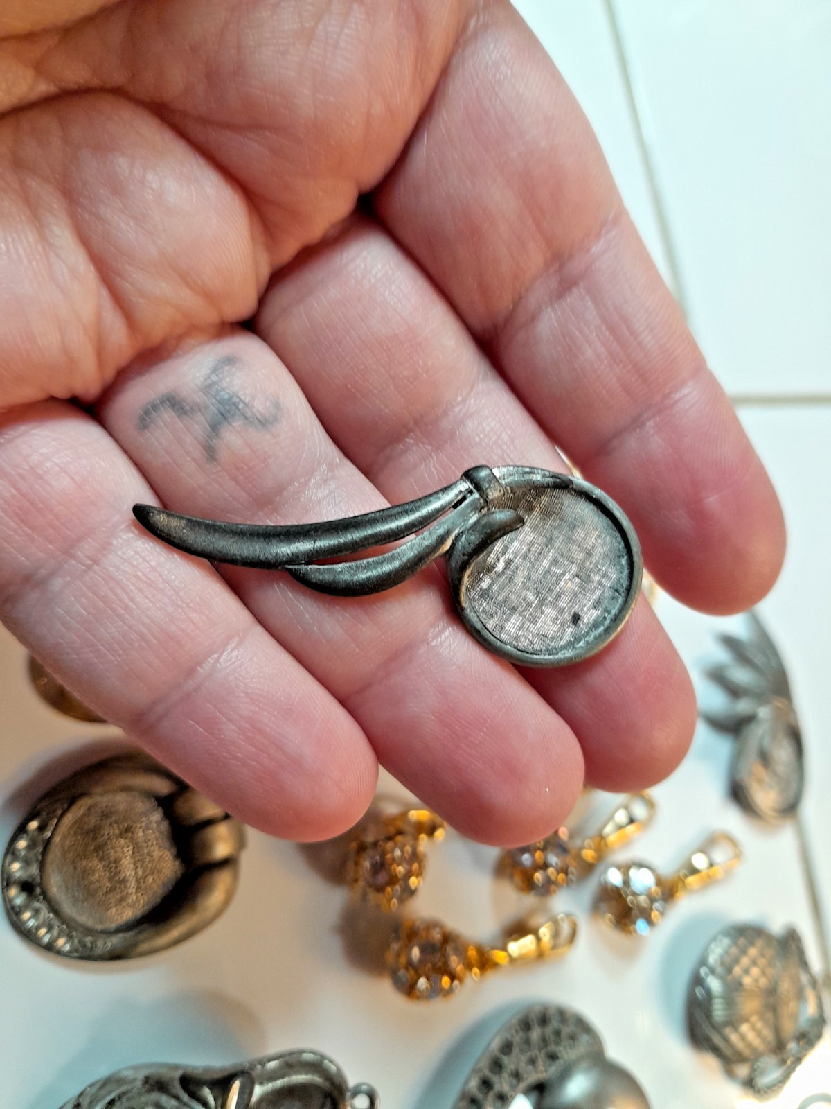 Vintage Metal bits for Jewelry Mixed Media LOT Golf Oyster Purse Charm Pendant