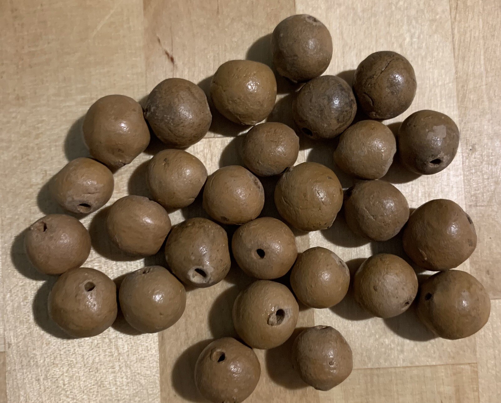 NICE PRIMITIVE LOT OF 27 HAND MADE BROWN CLAY BEADS. VINTAGE?