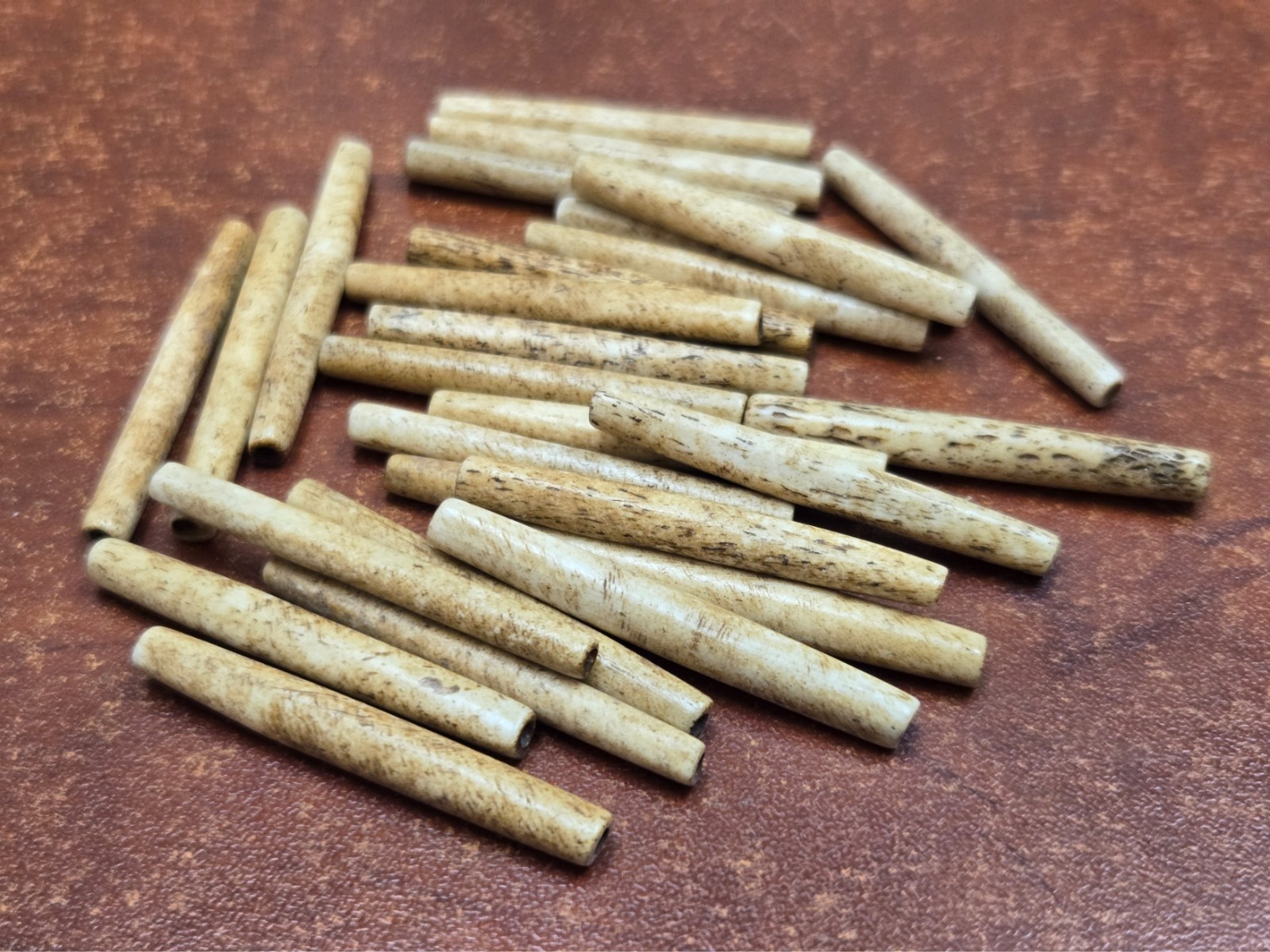 500 PCS COFFEE BROWN BUFFALO BONE HAIR THIN PIPE BEADING BEADS 1 1/2″
