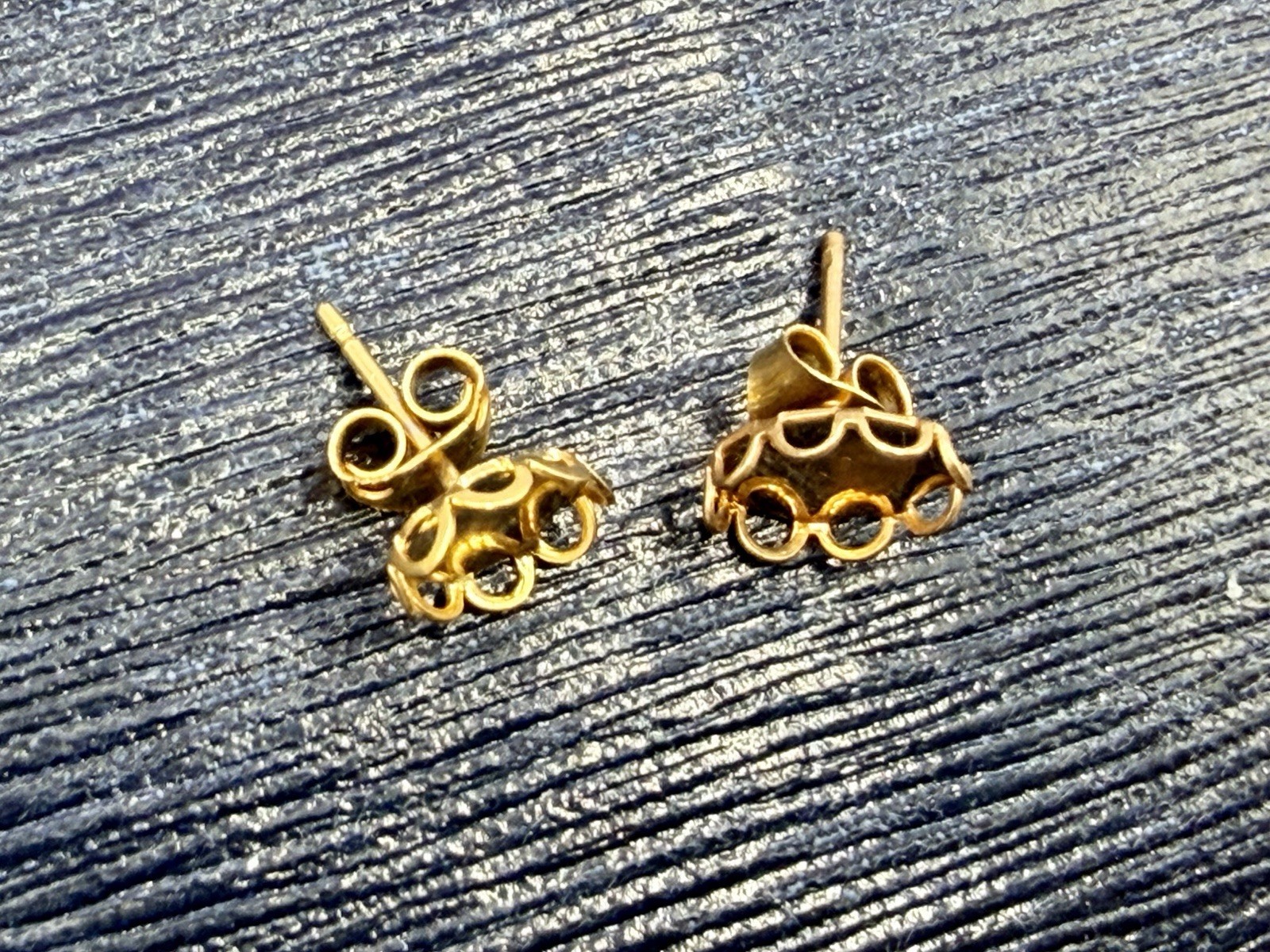 40 Pairs Vintage Gold Tone 6x8mm Earrings Blanks Settings Bezel Jewelry Findings