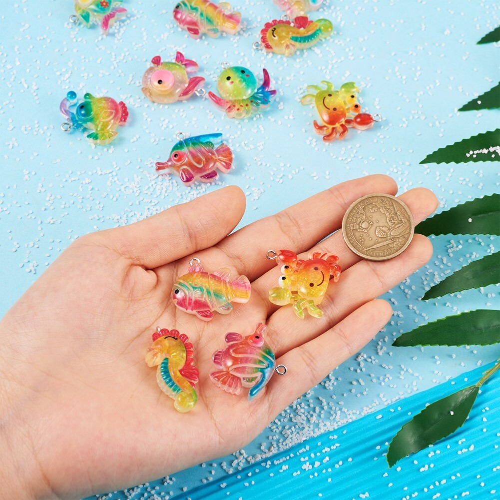36x Glitter Powder Octopus Sea Horse Crab Ocean Theme Transparent Resin Pendants