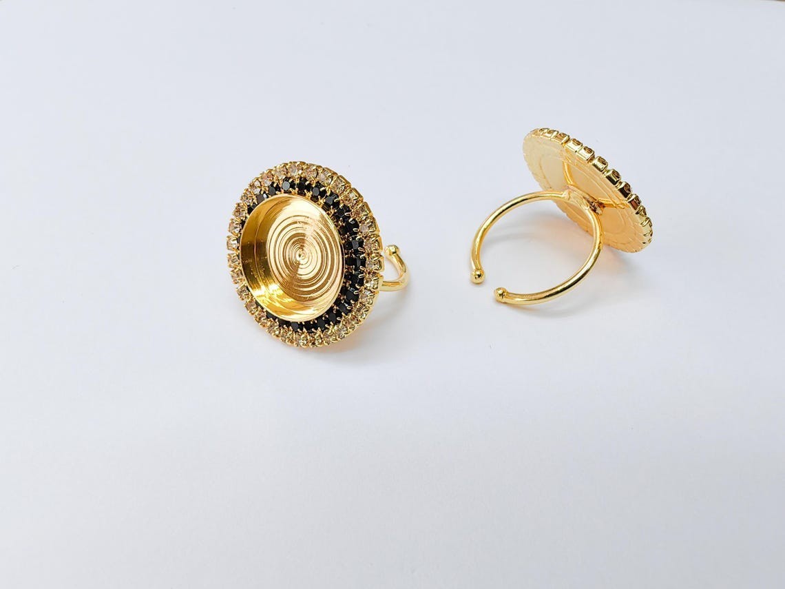 Black Crystal Ring Bezel Setting Adjustable 16mm 24k Shiny Gold G37478