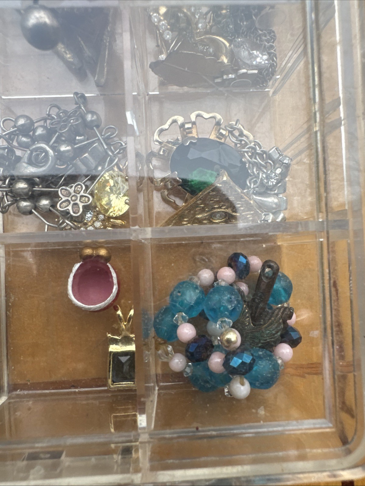Big Mixed Lot of Jewelry Making Supplies Gold & Silver Tone Please See Pictures