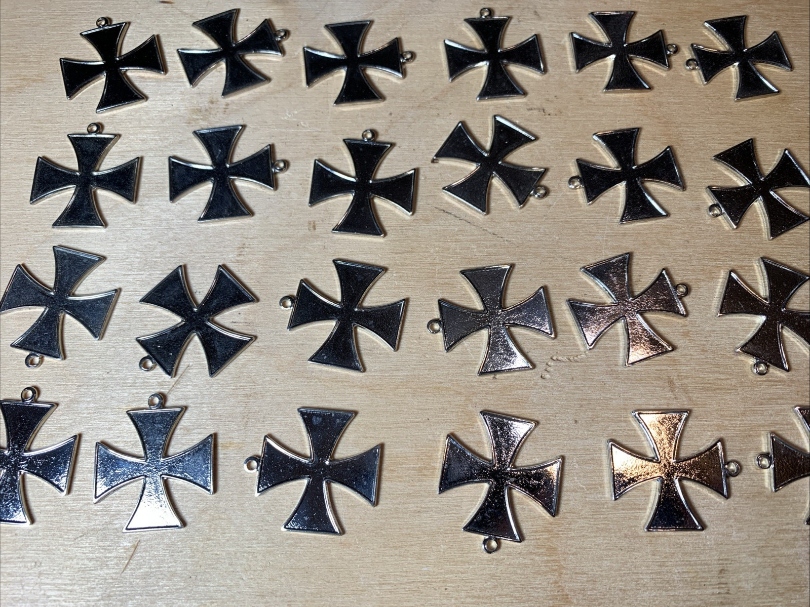 24 pcs lot Iron Cross Charms Pendants silver color maltese