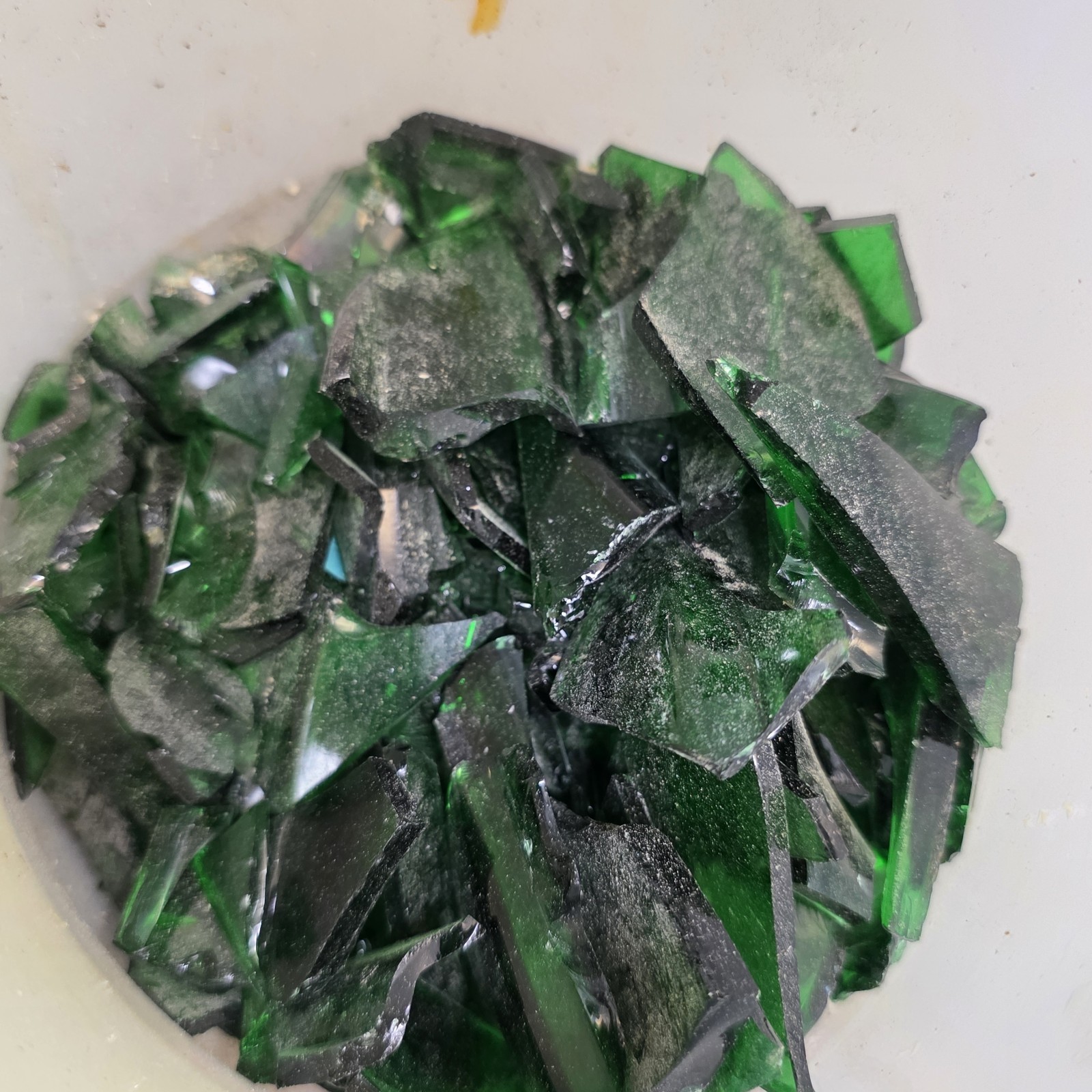 Vtg Emerald Green Glass Pieces earring / jewelry Making Material Lot