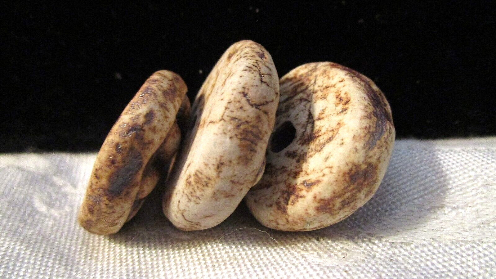 (3) VINTAGE Artisan STONEWARE UNGLAZED BUTTON BEADS Hippie FLOWER POWER DAISIES