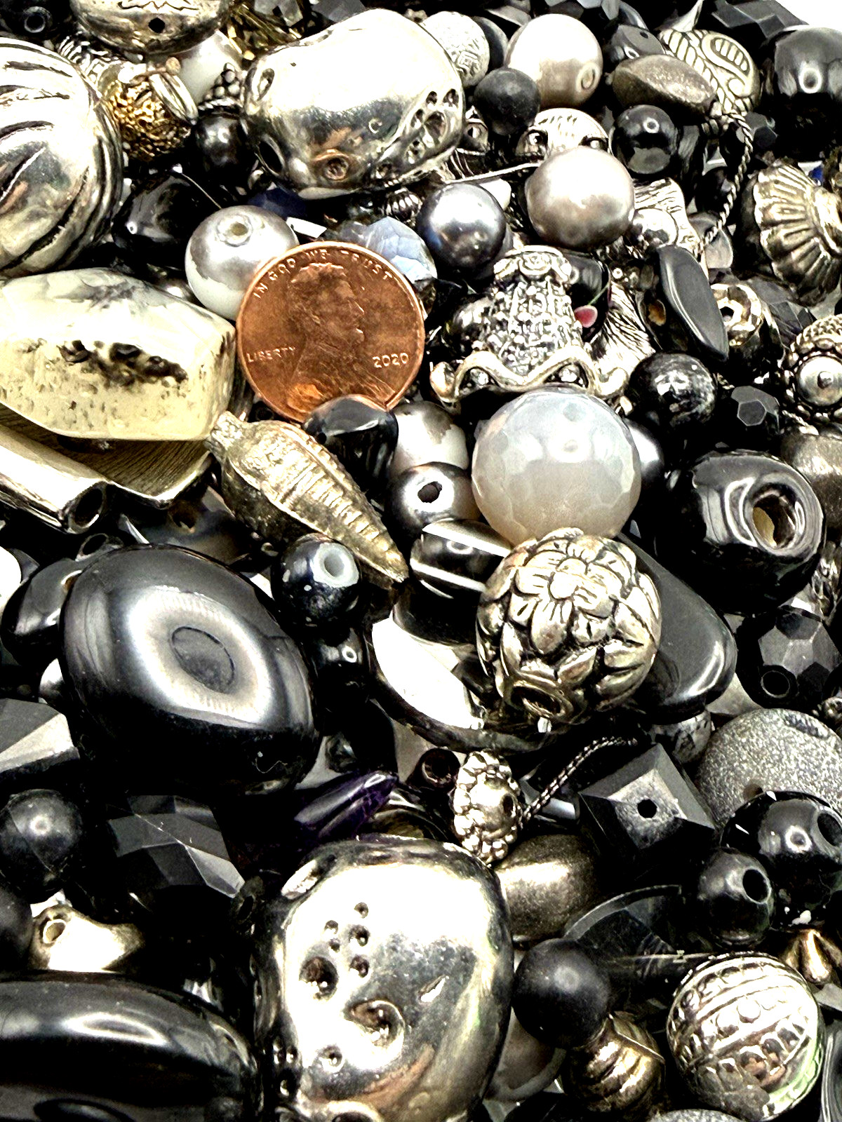1.4 lb. Lot Vintage Modern BLACK/SILVER/GRAY Bead Soup Mixed Loose Beads Spacers