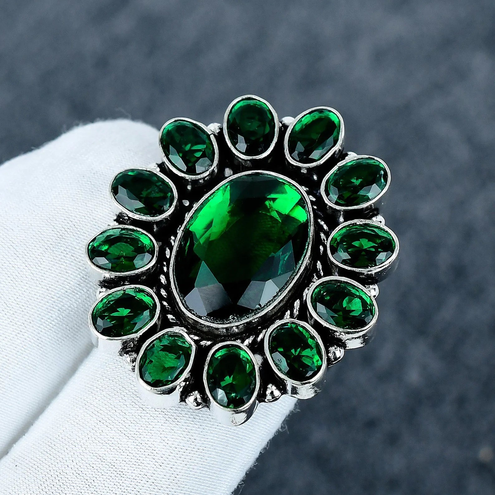 Beautiful Chrome diopside Ring 925 Sterling Silver Designer Wedding Jewelry Ring