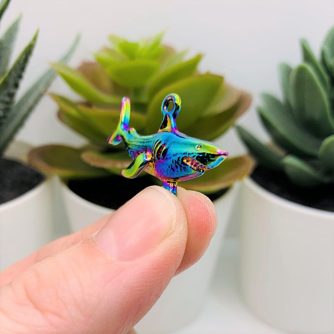 Rainbow Titanium Oil Slick Shark Charms, 19x32mm – US Seller