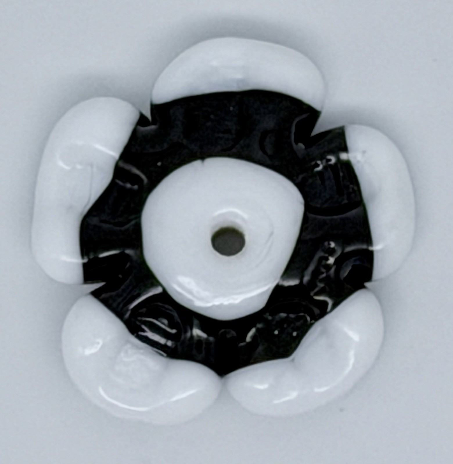 Lot Of 8 Handmade Artisan Lampwork Beads Black & White Disc Flower & Round