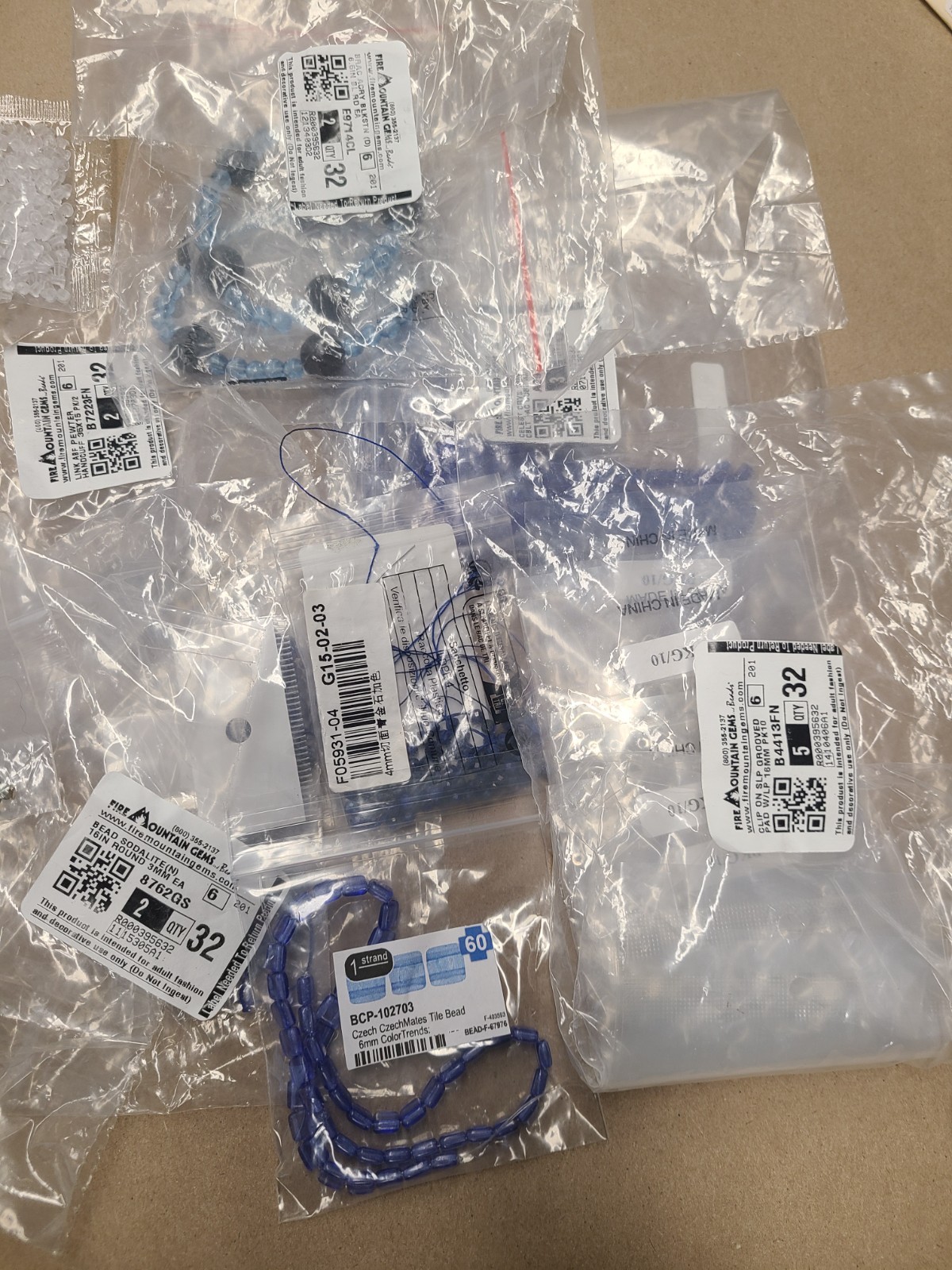 Lot of Jewelry Making Supplies 100679