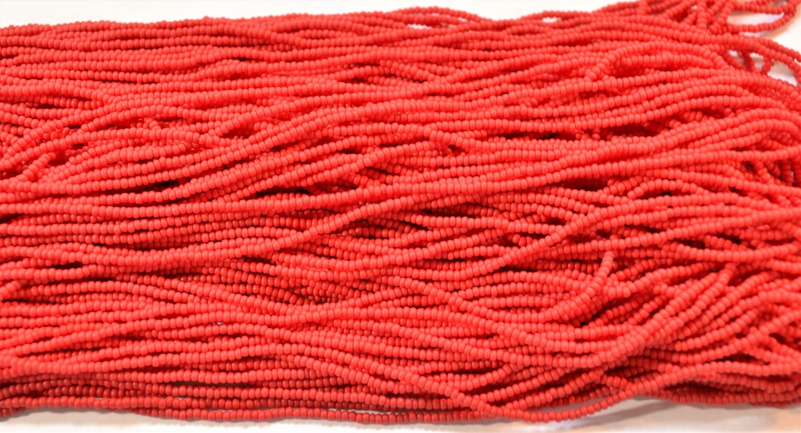 Opaque Medium Red Czech PRECIOSA® glass rocailles 11/0 seed beads – 1 Hank