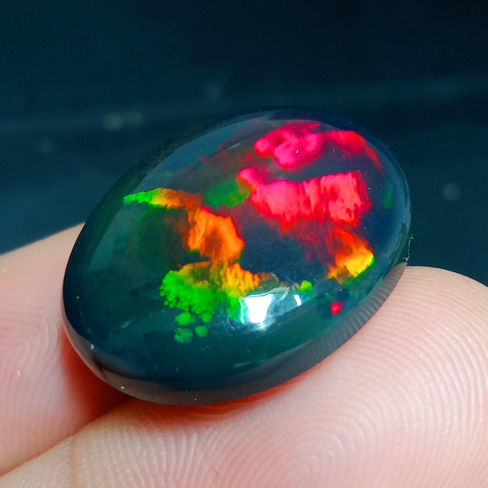 Black Opal Cabochon 16.0 Cts – AAA++ Quality Multi Fire Smoked Gemstone