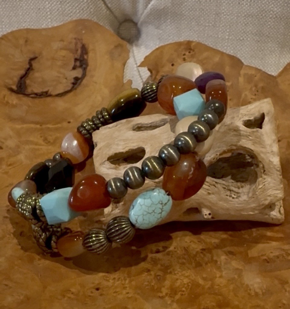 Crafting Mixed Beads Howlite Tigereye Agates Magnetic Metal Beads 20” Coil Look