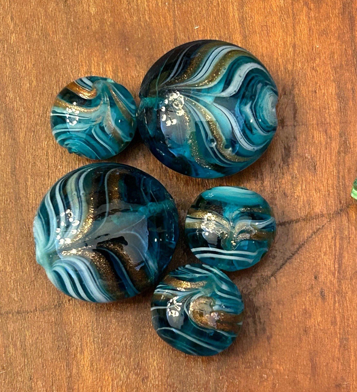 vintage/new modern jewelry craft lot bead- Unusual Colorful Beads ￼