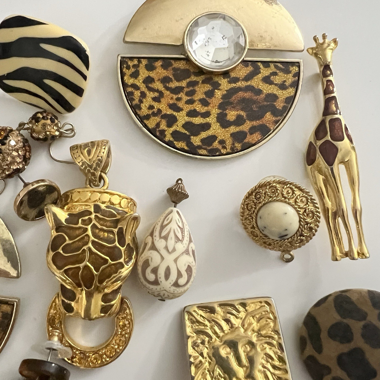 25 Pcs Animals/safari/Jungle Jewelry Parts Craft Lot– Mixed Media & Assemblage