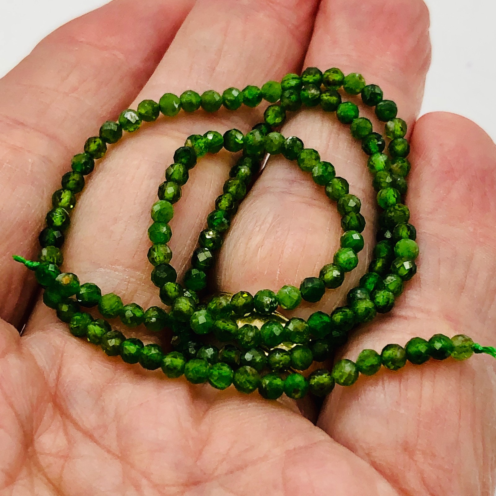 Chrome Diopside Faceted 15 1/2″ Strand Round | 3 mm | Green | 135 Beads |