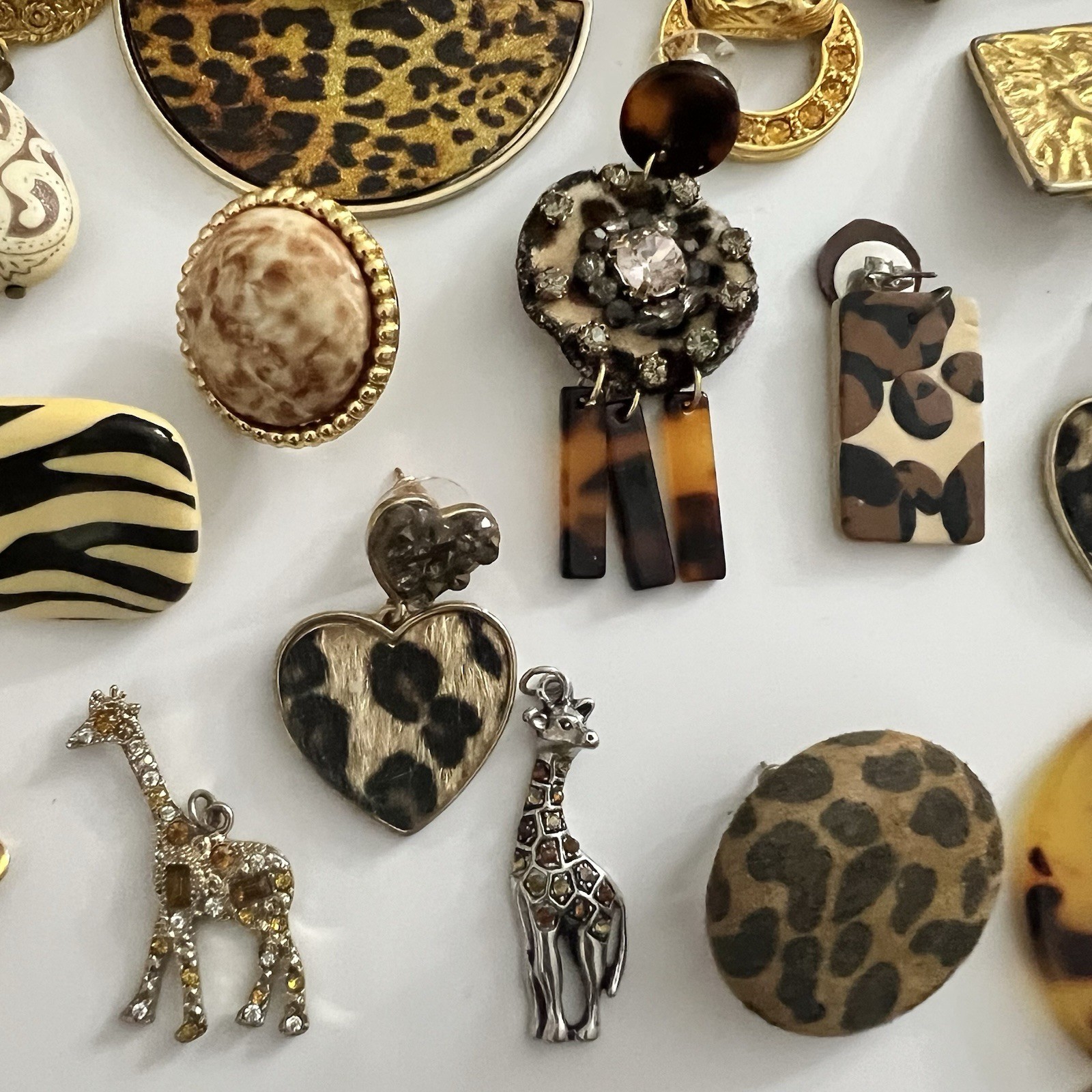 25 Pcs Animals/safari/Jungle Jewelry Parts Craft Lot– Mixed Media & Assemblage