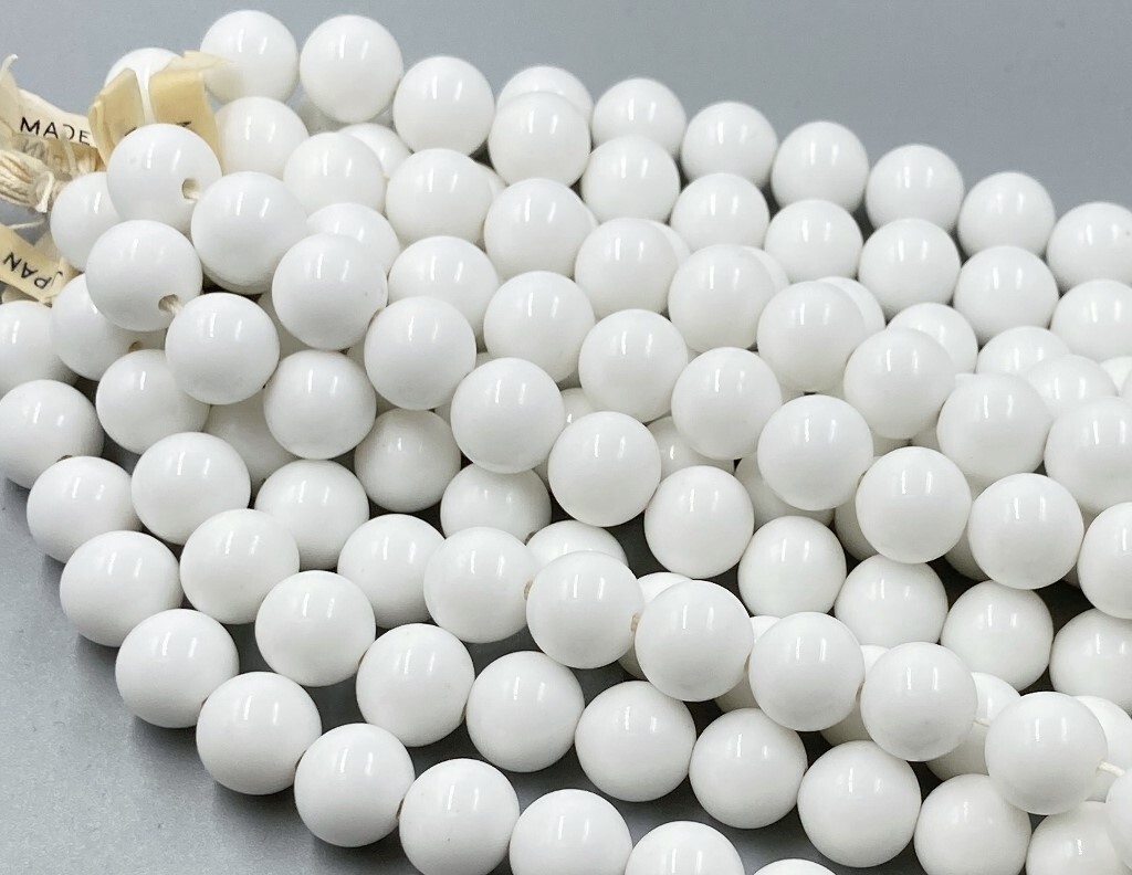 150 VINTAGE JAPANESE GLASS WHITE 12mm. ROUND BEADS (FULL HANK – 15 OUNCES) 4794H