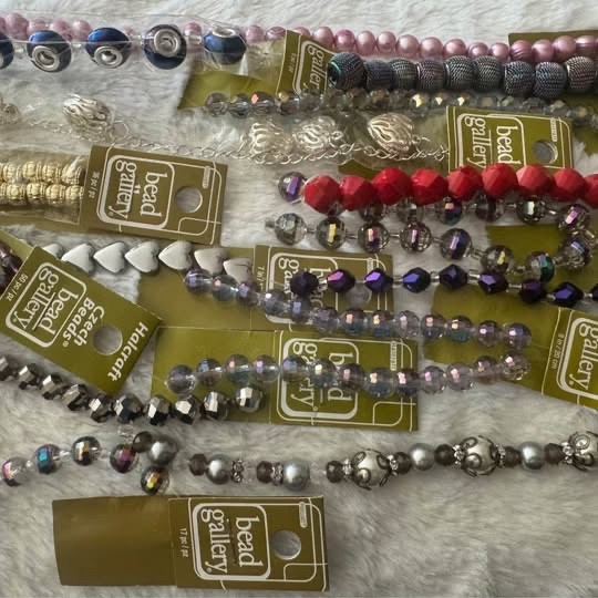 Lot of Jewelry Making Craft Supplies Beads Brand New Bag of 16 Bead Gallery