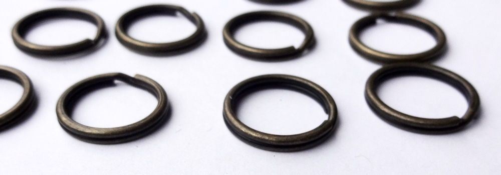 25 Key Rings 15mm Approx 5/8″ Split Ring ANTIQUE BRASS Finish Steel Findings