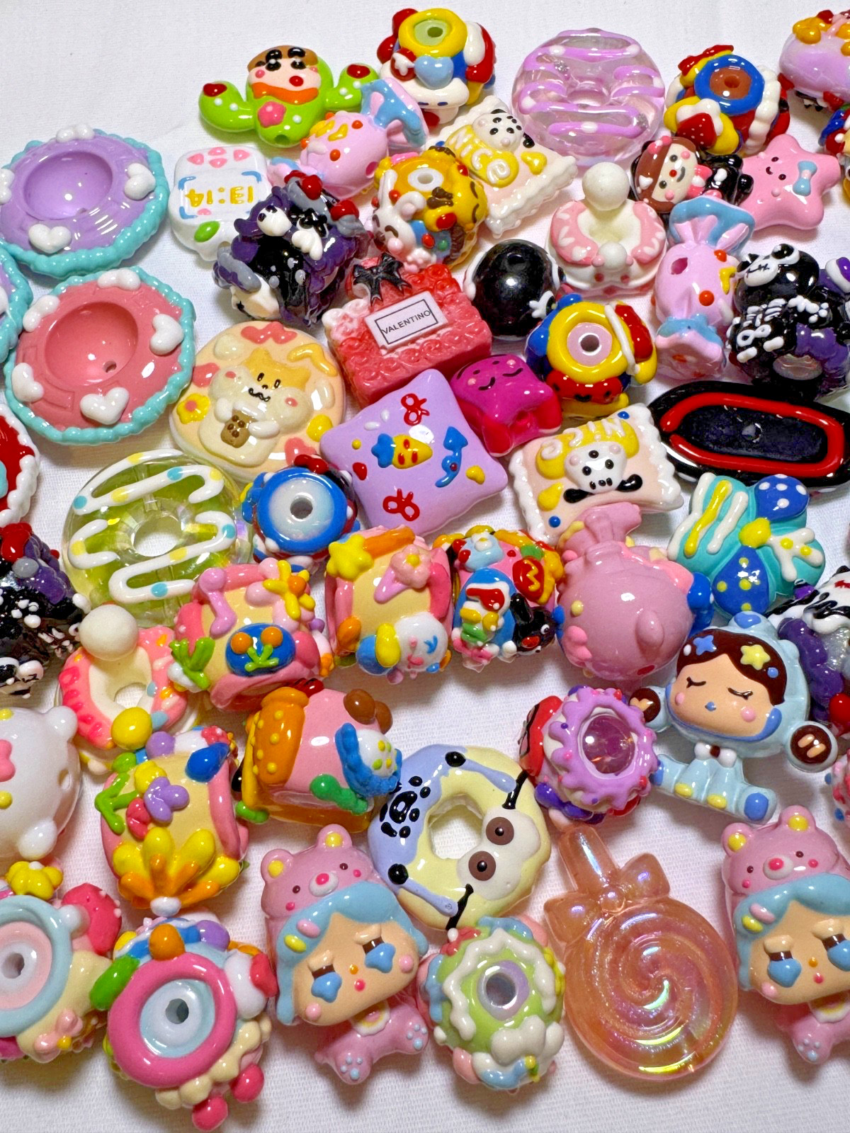 HUGE lot of 85 Hand Painted Acrylic Beads – Oil Relief Beads