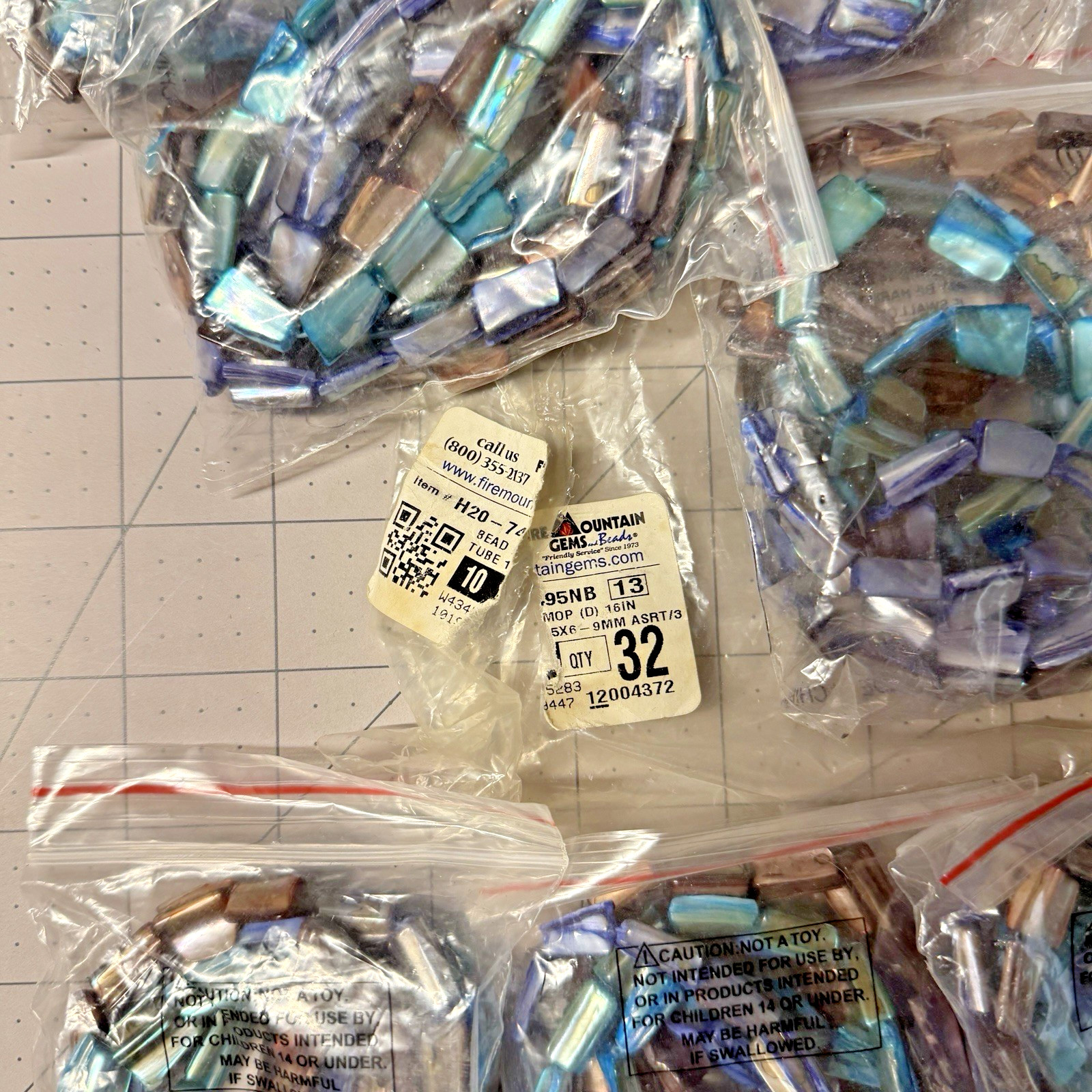 Fire Mountain Beads 7495NB – Dyed Mother-of-Pearl Strands – Lot of 10 Bags