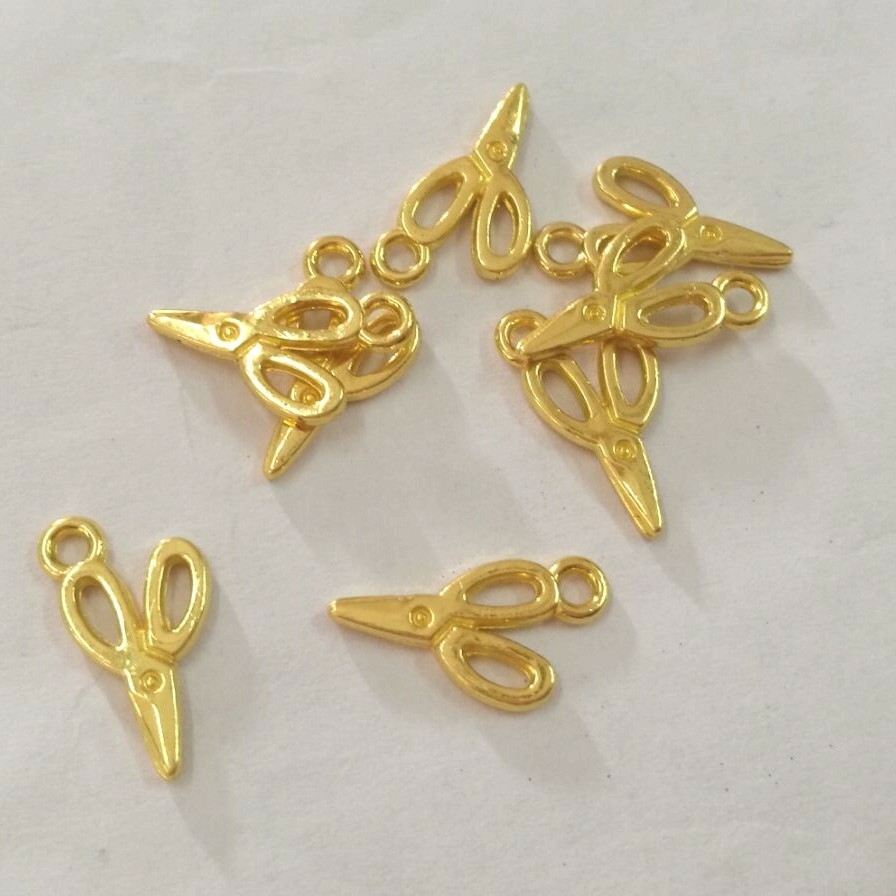 20pcs 15*8mm Shinny Gold color little scissor charms H0017