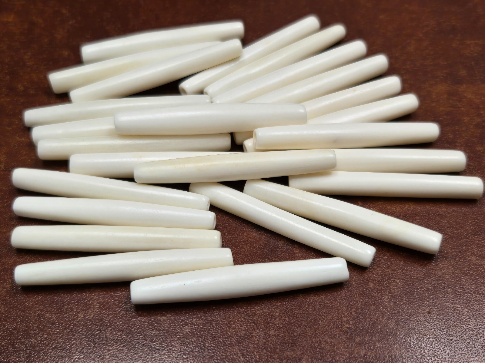500 PCS WHITE BUFFALO BONE PIPE TUBE BEADING BEADS 2″