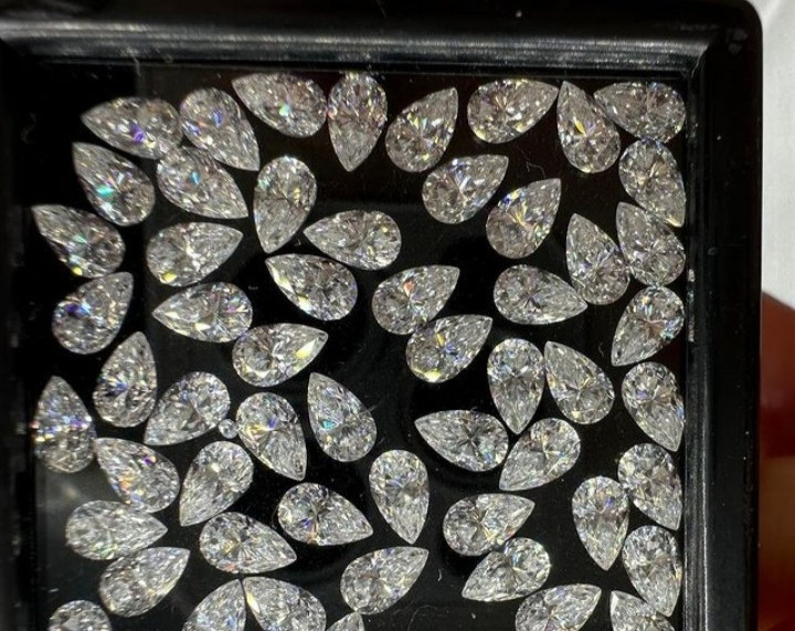 Natural Certified D Color White VVS1 Pear Cut 6×4 MM Diamond 20 Pcs
