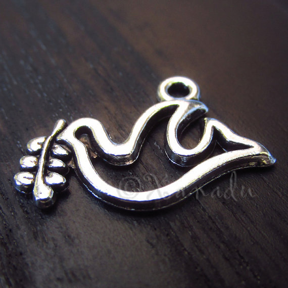 Peace Dove With Olive Branch Wholesale Charm Pendants C3801 – 10, 20 Or 50PCs