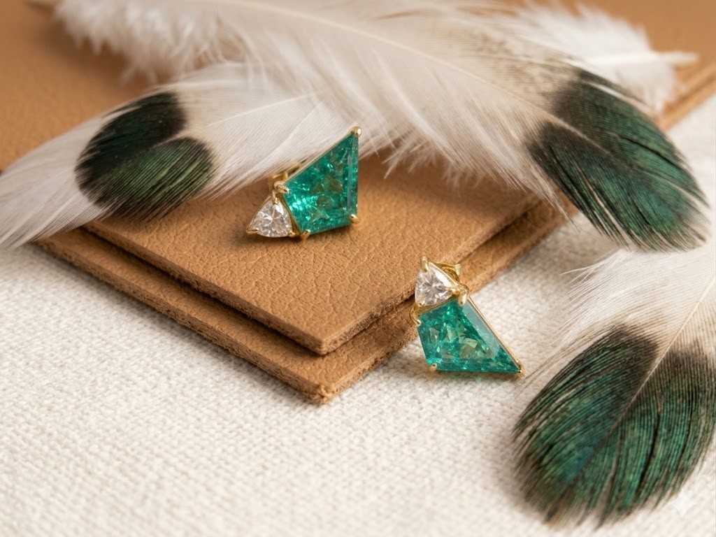Kite Cut Emerald & Moissanite Earring For women in 925 sterling Silver Jewelry