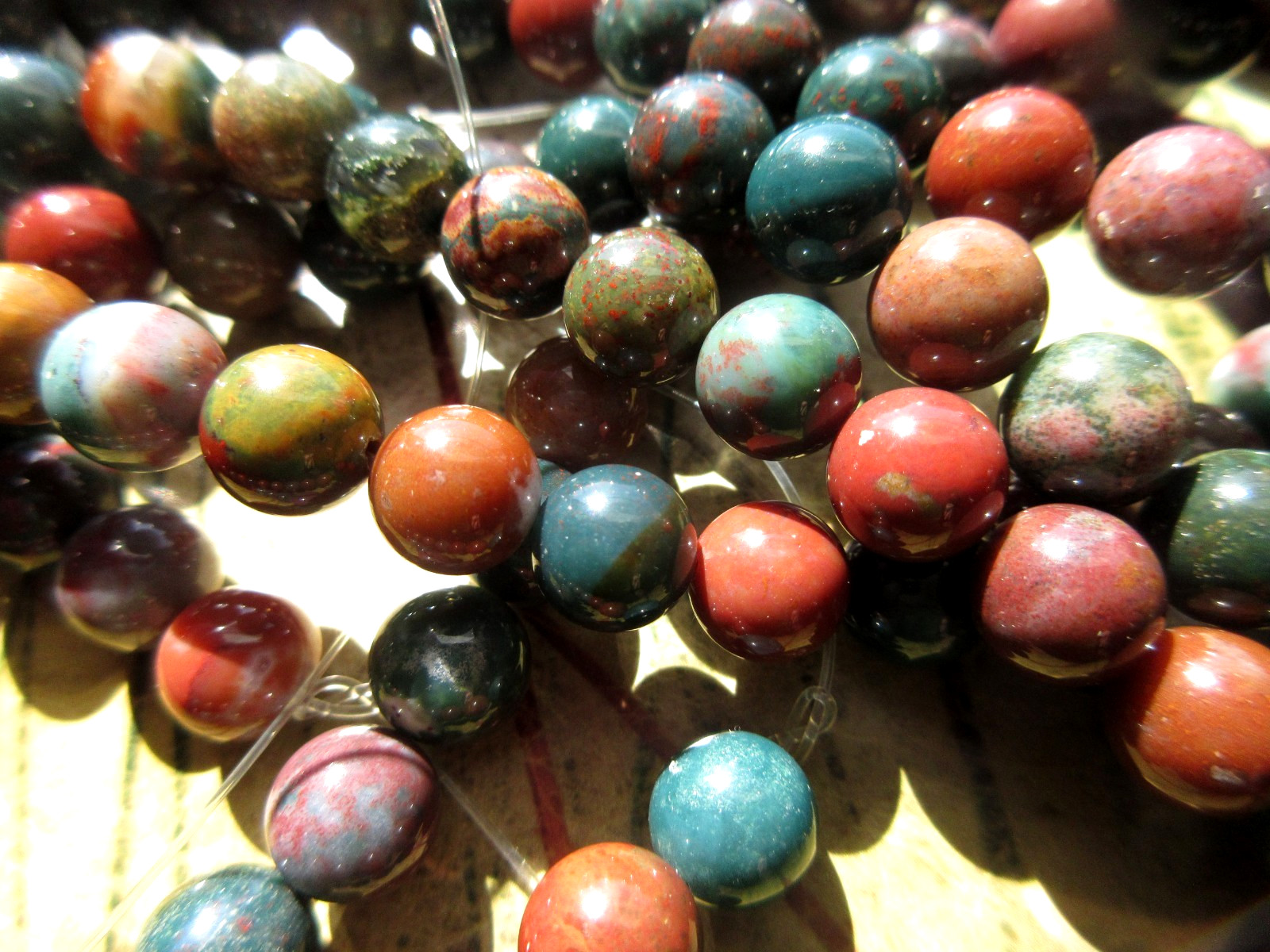 AAA Natural African Bloodstone Smooth Round Beads 8mm 15.5″ Strand