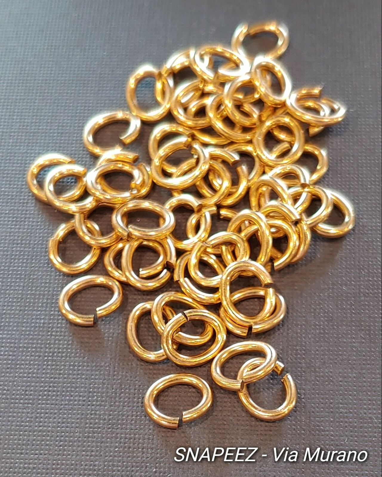 SNAPEEZ® II ULTRAPLATE® 24 kt. Russian Gold Oval Jump Ring 8x6mm. Made in USA.