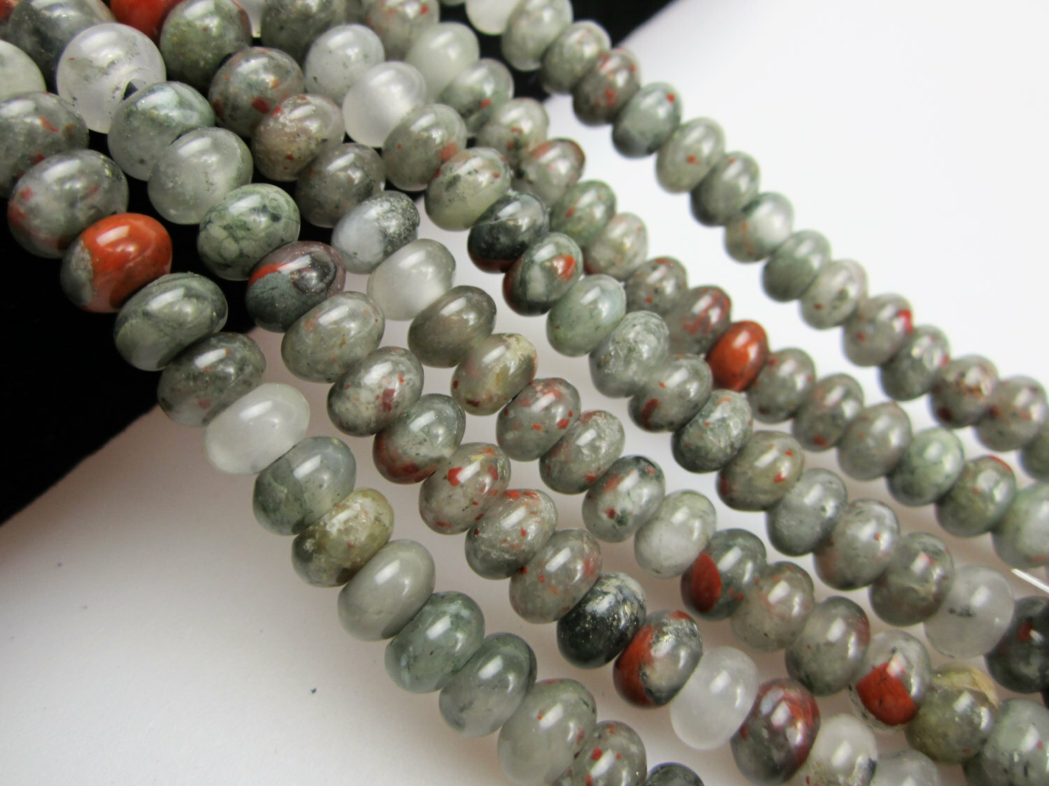 2.0mm Hole African Bloodstone Smooth Rondelle Beads 5x8mm 6x10mm 8″ Strand