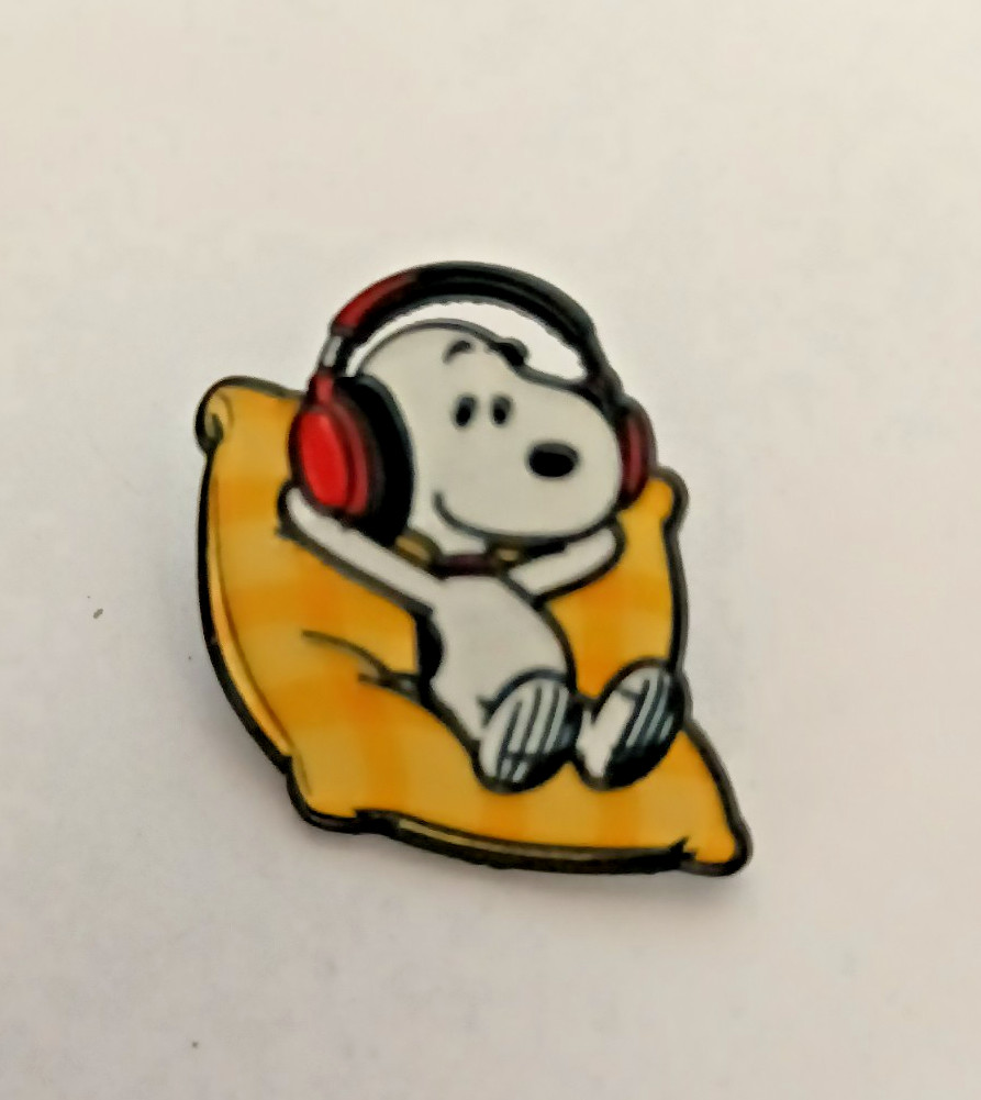 SNOOPY-PEANUTS-ENAMEL PIN-SHIP 2 OR MORE PINS FOR $5.49