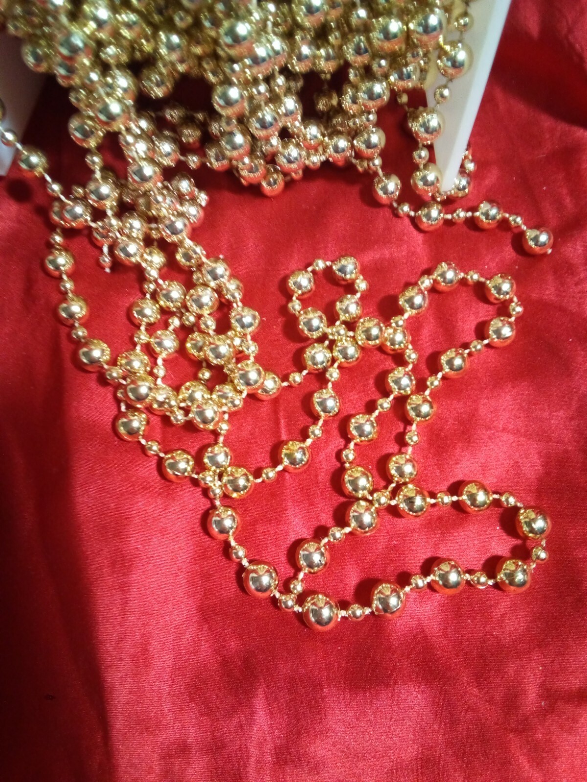 Lot WRIGHTS STRING BEADS GOLD ALL crafts, jewelry 1/4″ unknown length SEE