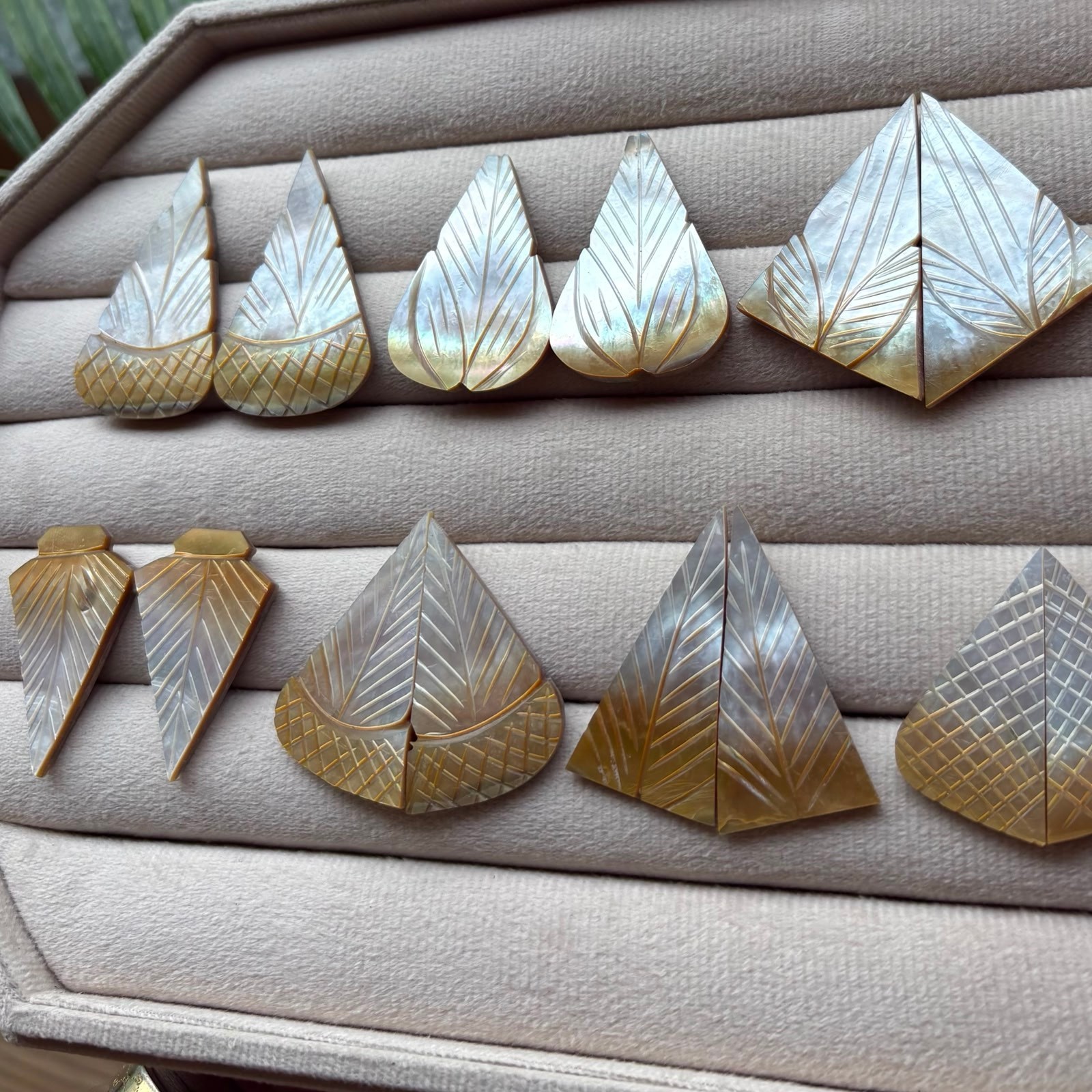 Mother of Pearl Gemstone, Beautiful Mother of Pearl Carving Pairs Jewelry Making