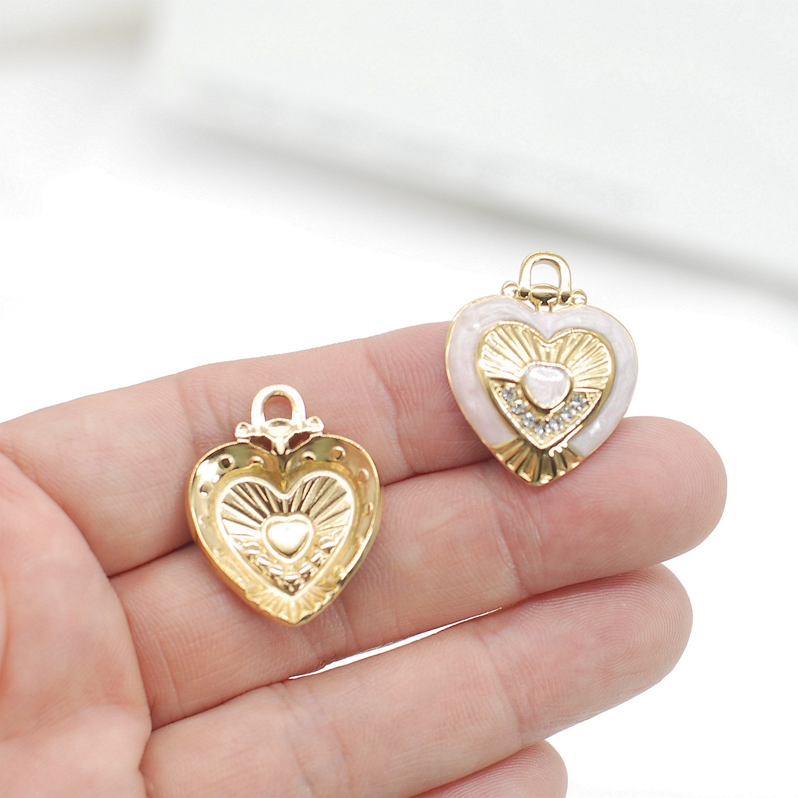 2PCS Waterproof Gold Plated Stainless Steel Enamel Heart Charm Pendant GQZ539