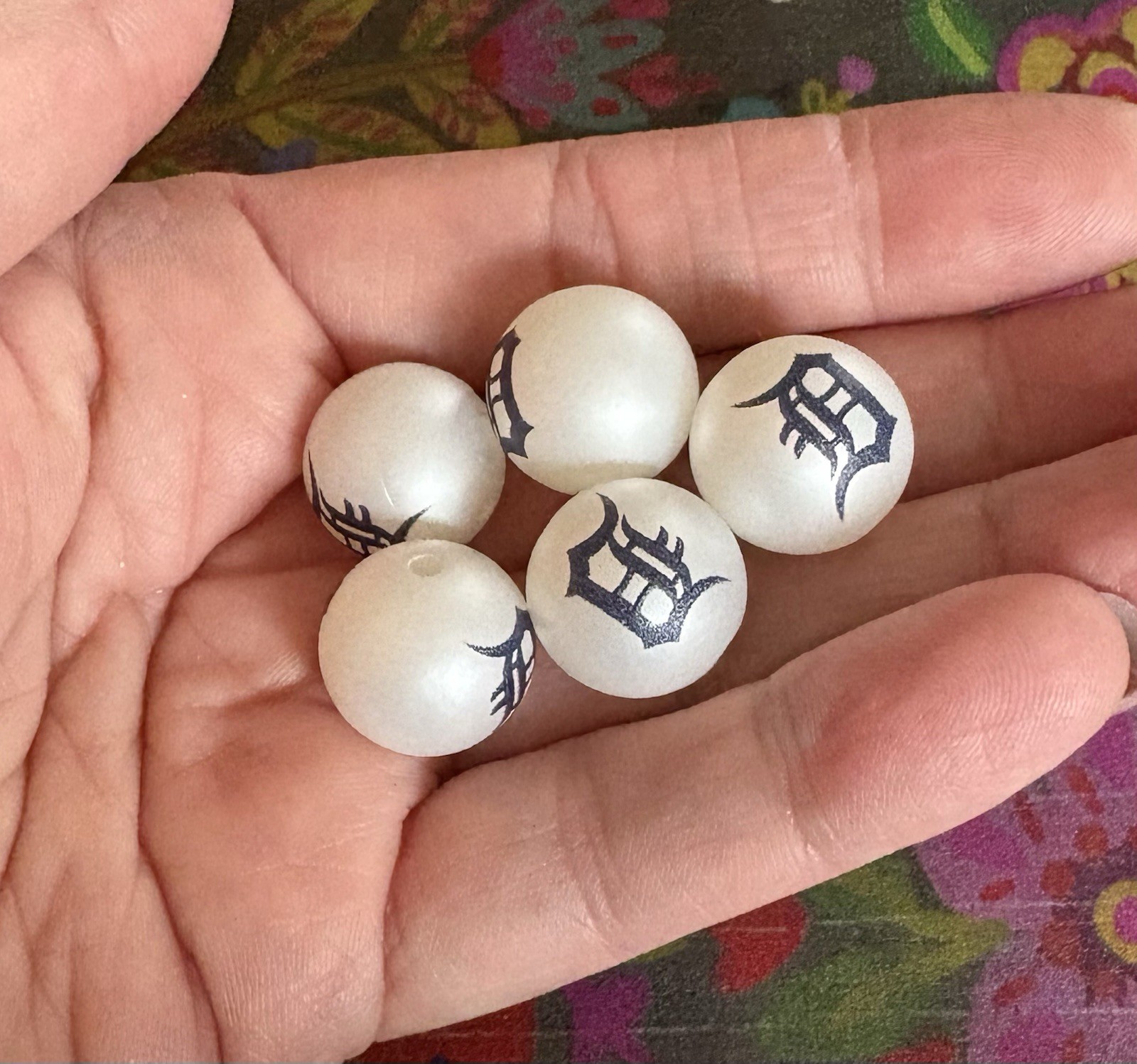 5 Piece DETROIT BASEBALL Team Acrylic Focal Beads 16mm NEW Sports Style 1