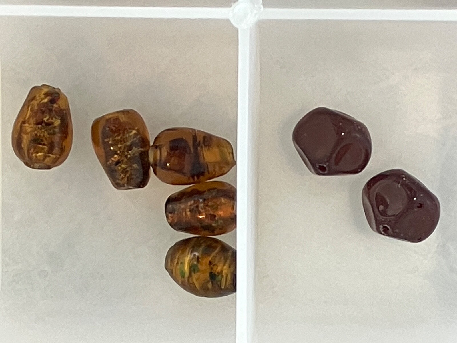 GREAT VARIETY OF BROWN/COPPER COLORED GLASS BEADS FOR JEWELRY/CRAFTS. NOS.