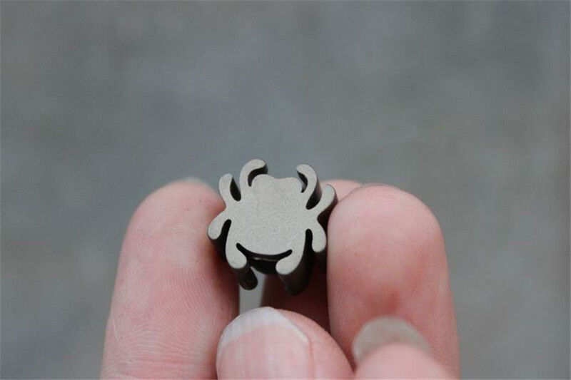 COOL Spider Shaped Lanyard Pendant EDC Knife Tool Beads Titanium Paracord Beads