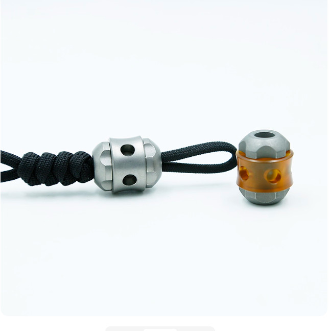 Titanium Skull Shape Lanyard Bead Knife Paracord Beads Handmade Lanyard Pendant