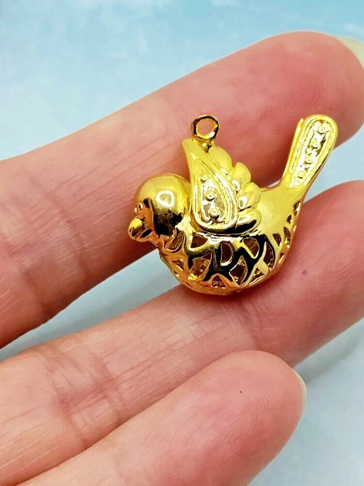 5 pieces – Gold Tone 3D Bird Charms Pendants Dangles Jewelry