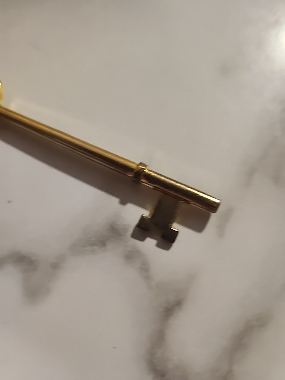Key Keychain Pendant Skeleton Key Shiny Gold Tone Steampunk Charm