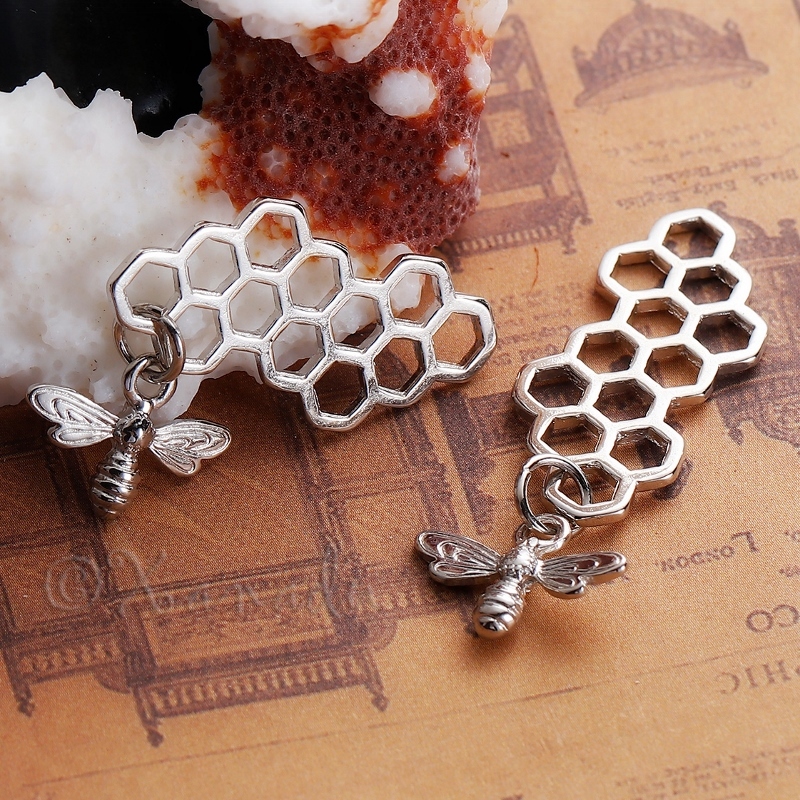 Bee Honeycomb Charms – Wholesale Gold Tone Pendants C1393 – 5, 10, 20PCs