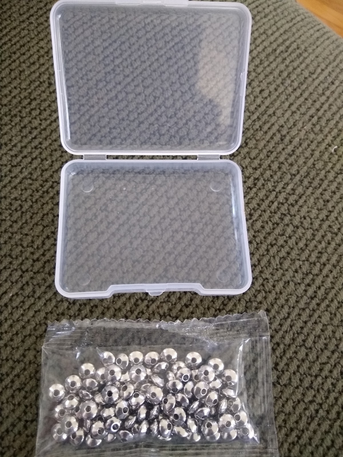 Versatile 1050 Pcs Stainless Steel Beads Set – 5 Sizes for Jewelry Makers