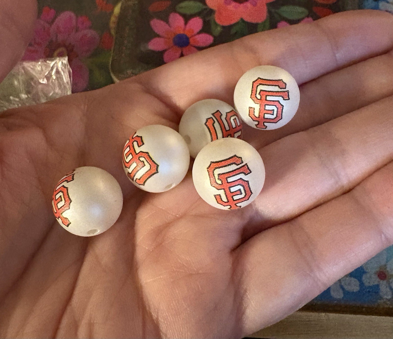 5 Pce SAN FRANCISCO BASEBALL Team Acrylic Focal Beads 16mm NEW Sports Style 1