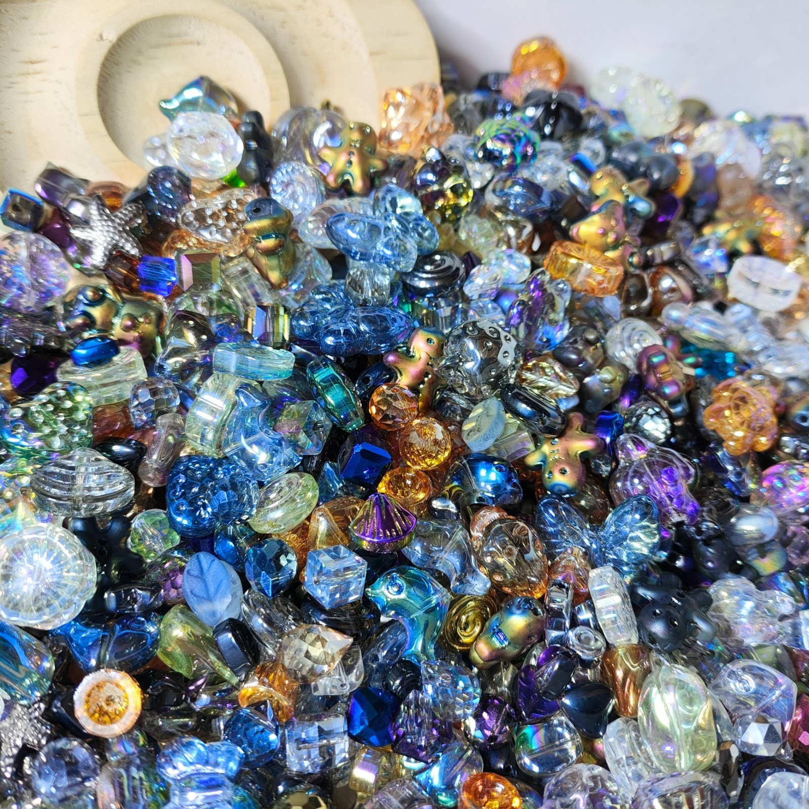 100g Glass beads lot jewelry making mix variety bead supplies Read Description